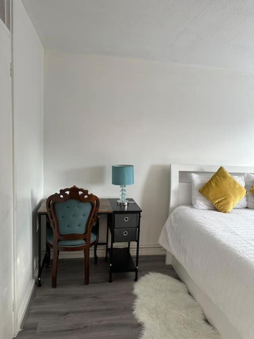 Idyllic Stylish With Fast Speed Broadband & Free Parking * London