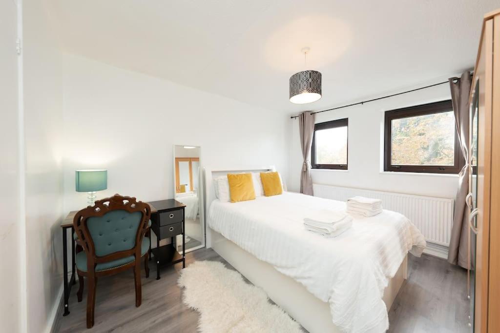 Apartment Idyllic Stylish With Fast Speed Broadband & Free Parking